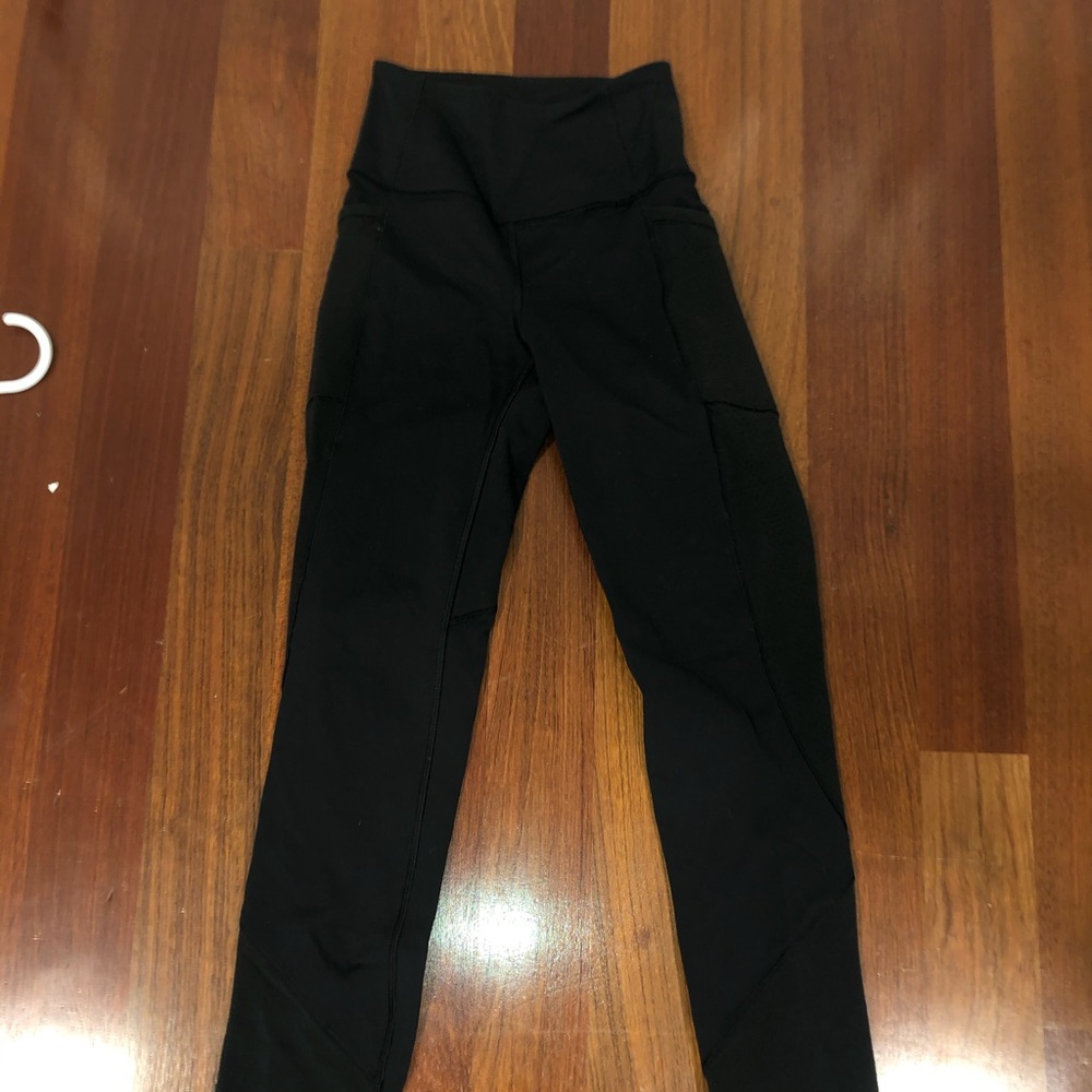 Black Lululemon leggings